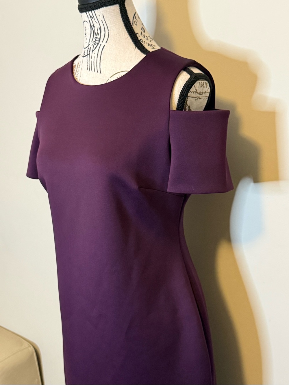 Calvin Klein Plum Cold-Shoulder Sheath Dress - Size 8 - Picture 6 of 10